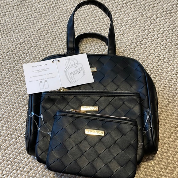 Joan & David Bags Beautiful 3 Piece Toiletry Bag Poshmark